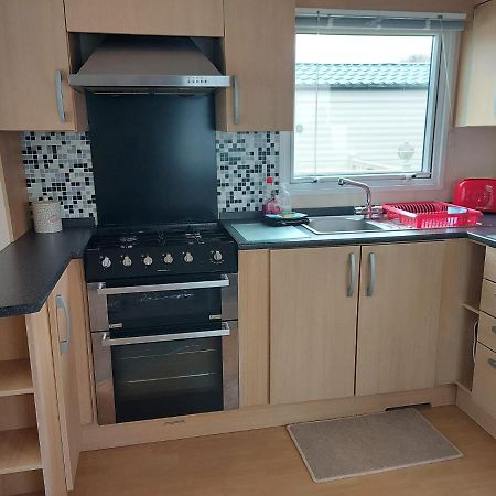 6 Berth Pet Friendly Caravan On Sandy Glade Berrow Buitenkant foto