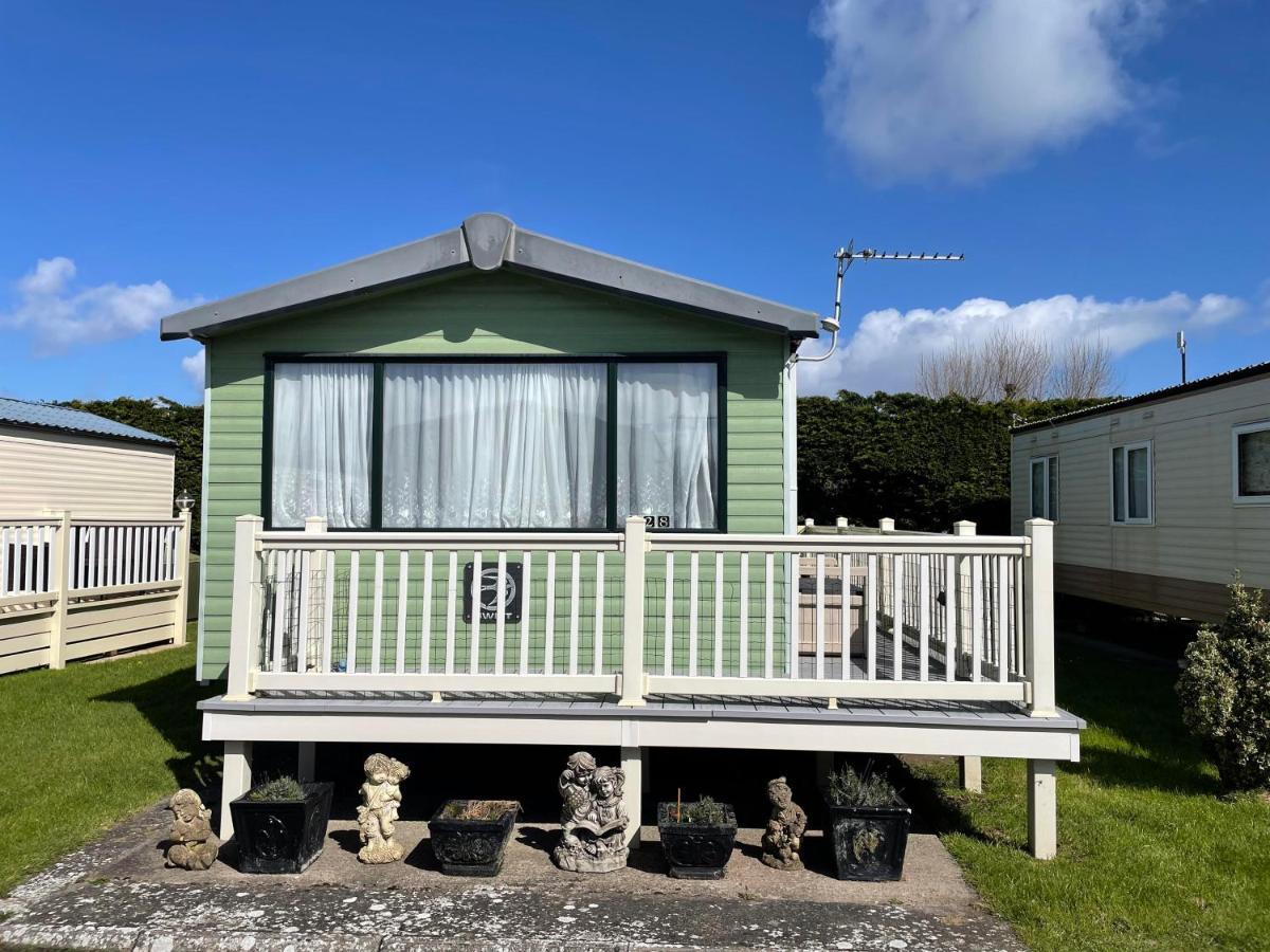 6 Berth Pet Friendly Caravan On Sandy Glade Berrow Buitenkant foto