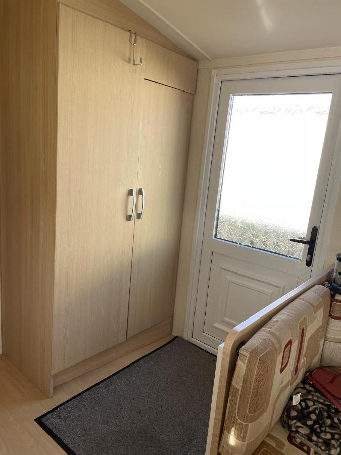 6 Berth Pet Friendly Caravan On Sandy Glade Berrow Buitenkant foto
