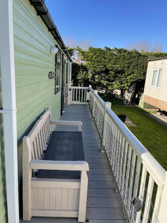 6 Berth Pet Friendly Caravan On Sandy Glade Berrow Buitenkant foto