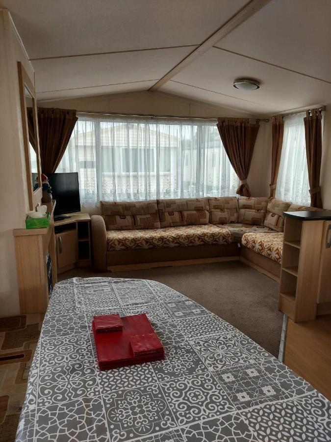 6 Berth Pet Friendly Caravan On Sandy Glade Berrow Buitenkant foto