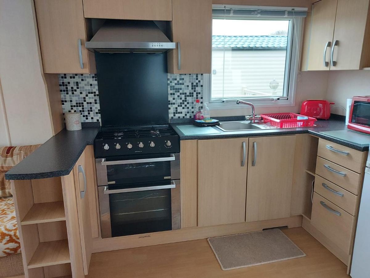 6 Berth Pet Friendly Caravan On Sandy Glade Berrow Buitenkant foto